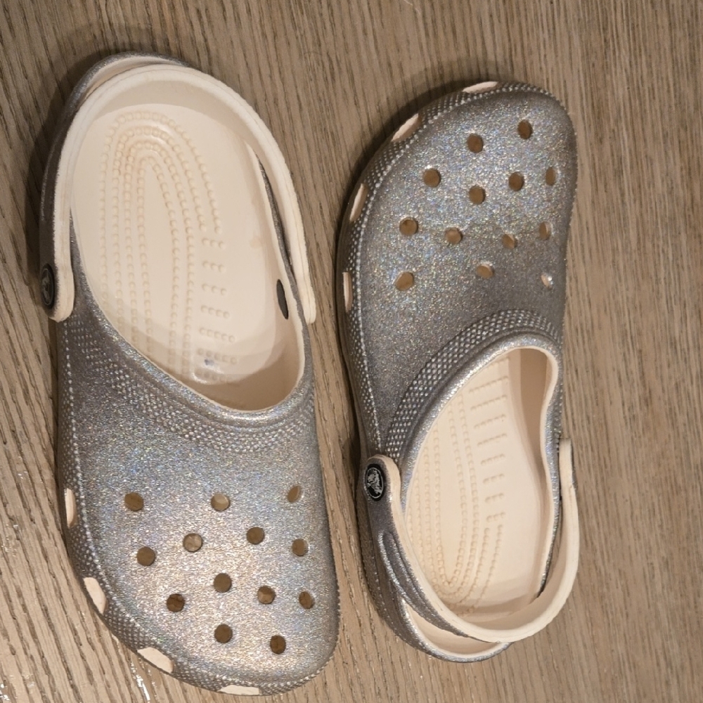 CROCS Glittery Silver Sandals - Picture 3 of 6